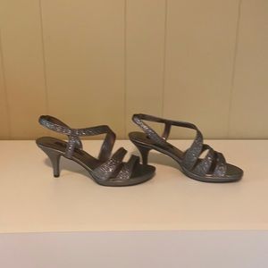 Nina pewter Nolga heels